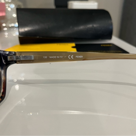 Fendi glasses - Picture 6 of 9